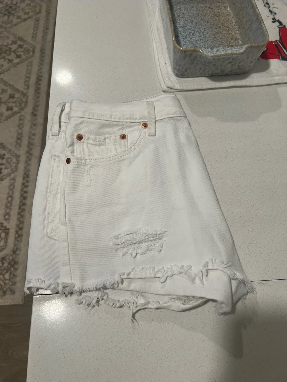 White Distressed Levi’s Shorts